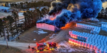 Basaksehir-Ikitelli-OSB8217de-Buyuk-Sanayi-Yangini-Ekiplerin-Mudahalesi-Suruyor-featured